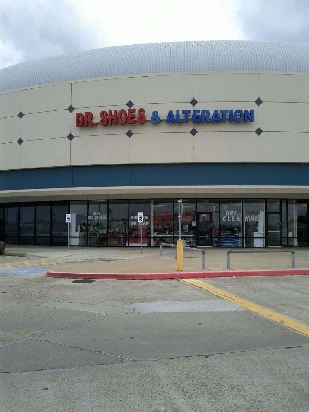 Dr. Shoe Repair & Alteration | 20740 Gulf Fwy #100, Webster, TX 77598 | Phone: (281) 316-2978