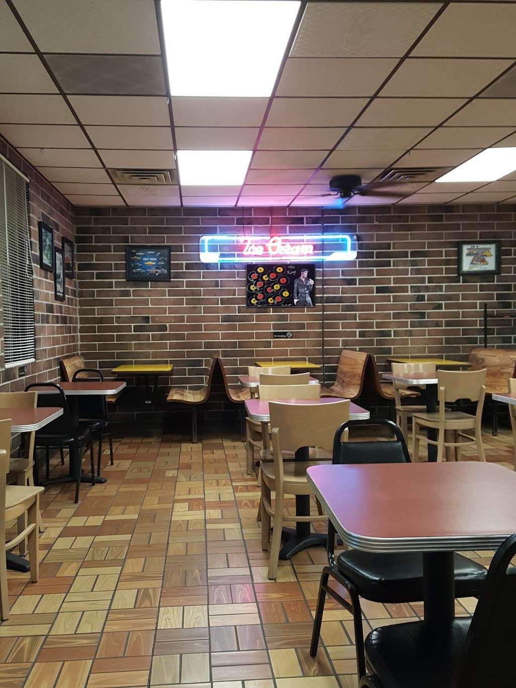 Big Burger | 4700 NE Vivion Rd, Kansas City, MO 64119 | Phone: (816) 452-2119