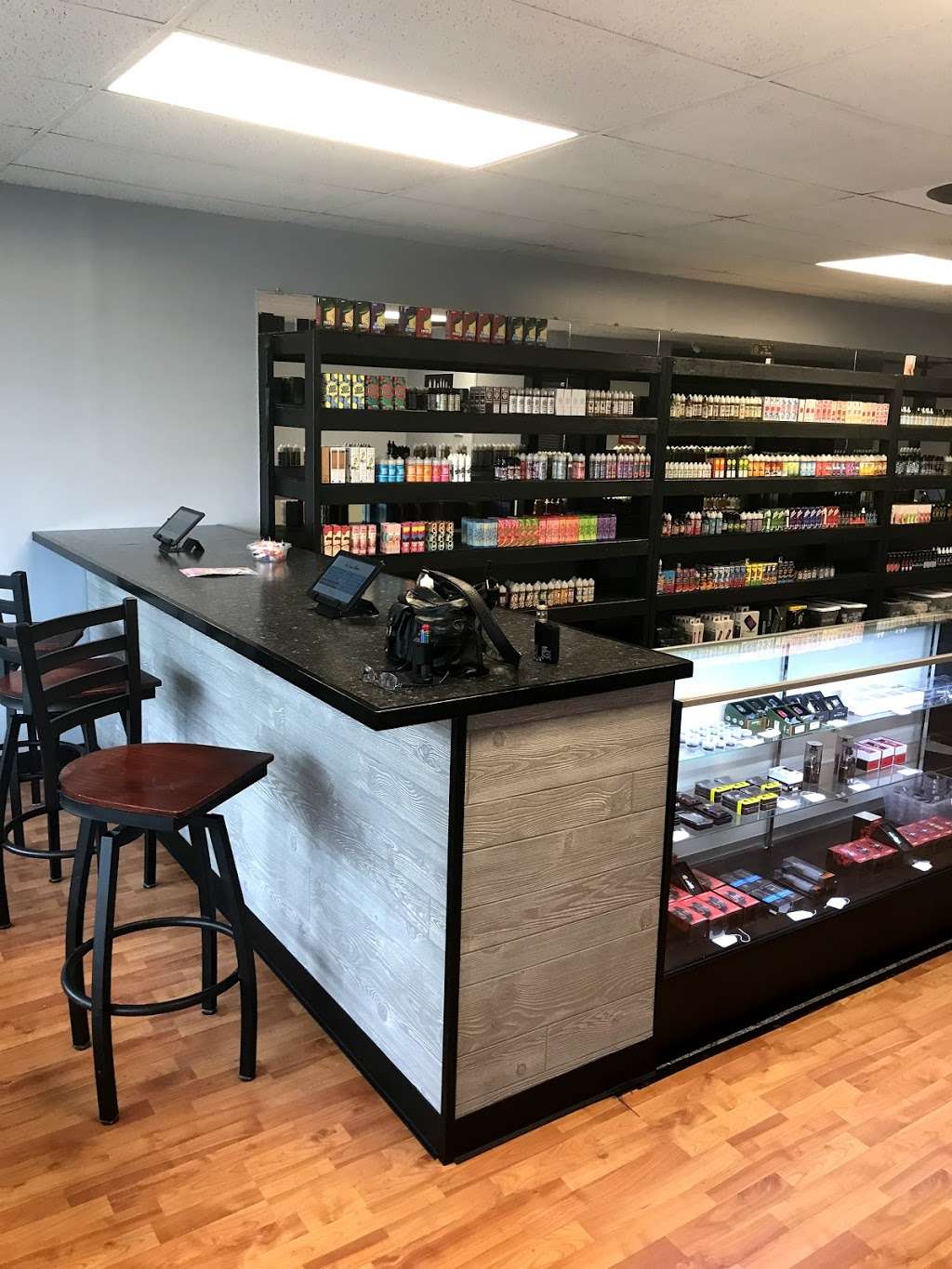 Top Line Vapor LLC | 7 Juliustown Rd #3, Browns Mills, NJ 08015, USA | Phone: (609) 321-6932