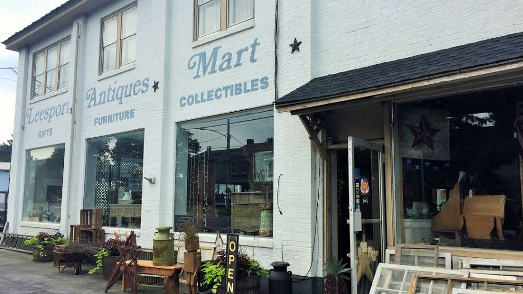 Leesport Antiques Mart | 162 N Centre Ave, Leesport, PA 19533, USA | Phone: (610) 926-2019