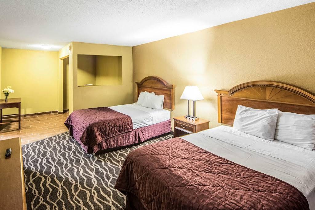 Suburban Extended Stay Hotel | 3330 W Coliseum Blvd, Fort Wayne, IN 46808, USA | Phone: (260) 739-7464