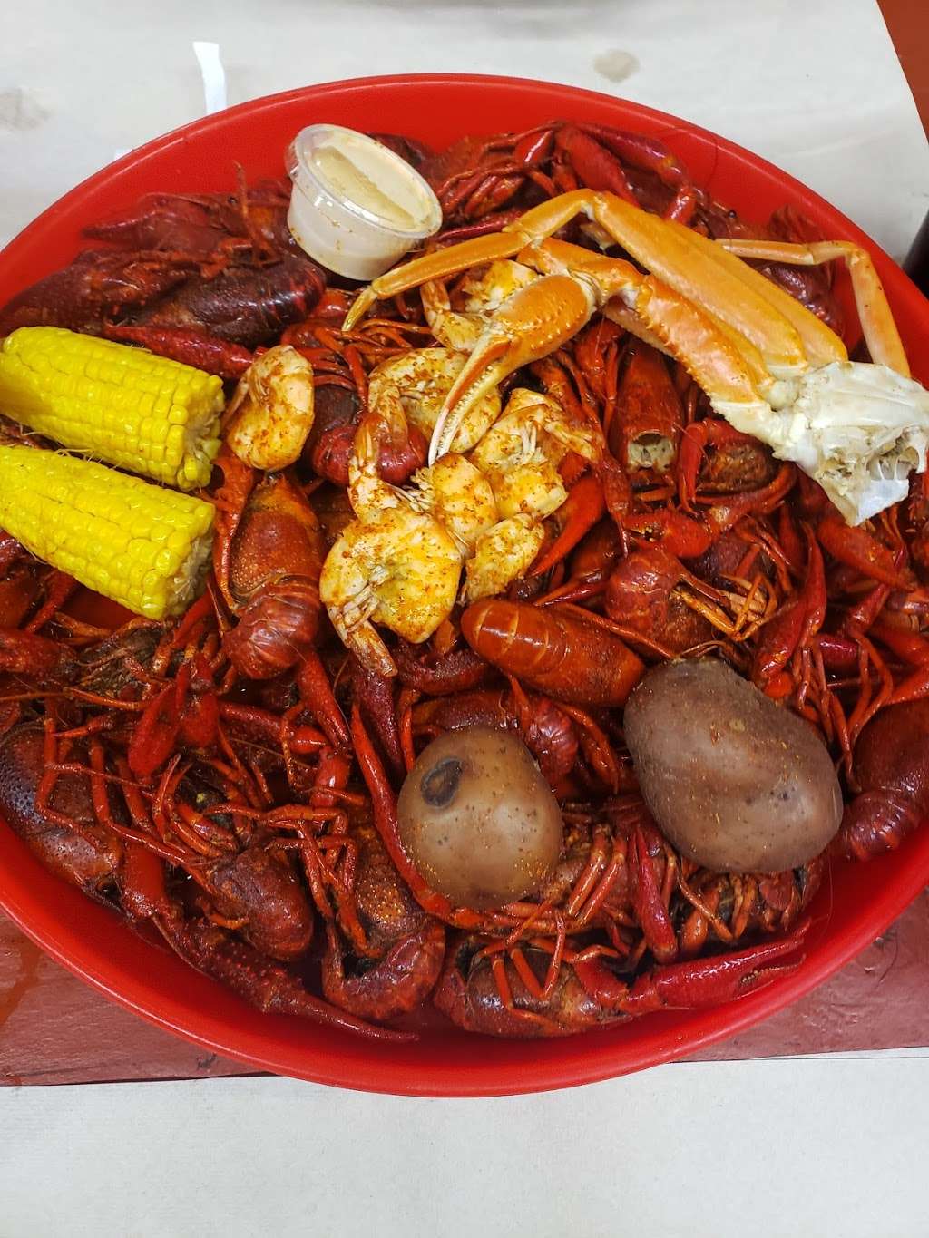 Crawfish Hideaway | 8407 North Farm to Market 565 Road, Baytown, TX 77523, USA | Phone: (281) 608-4767