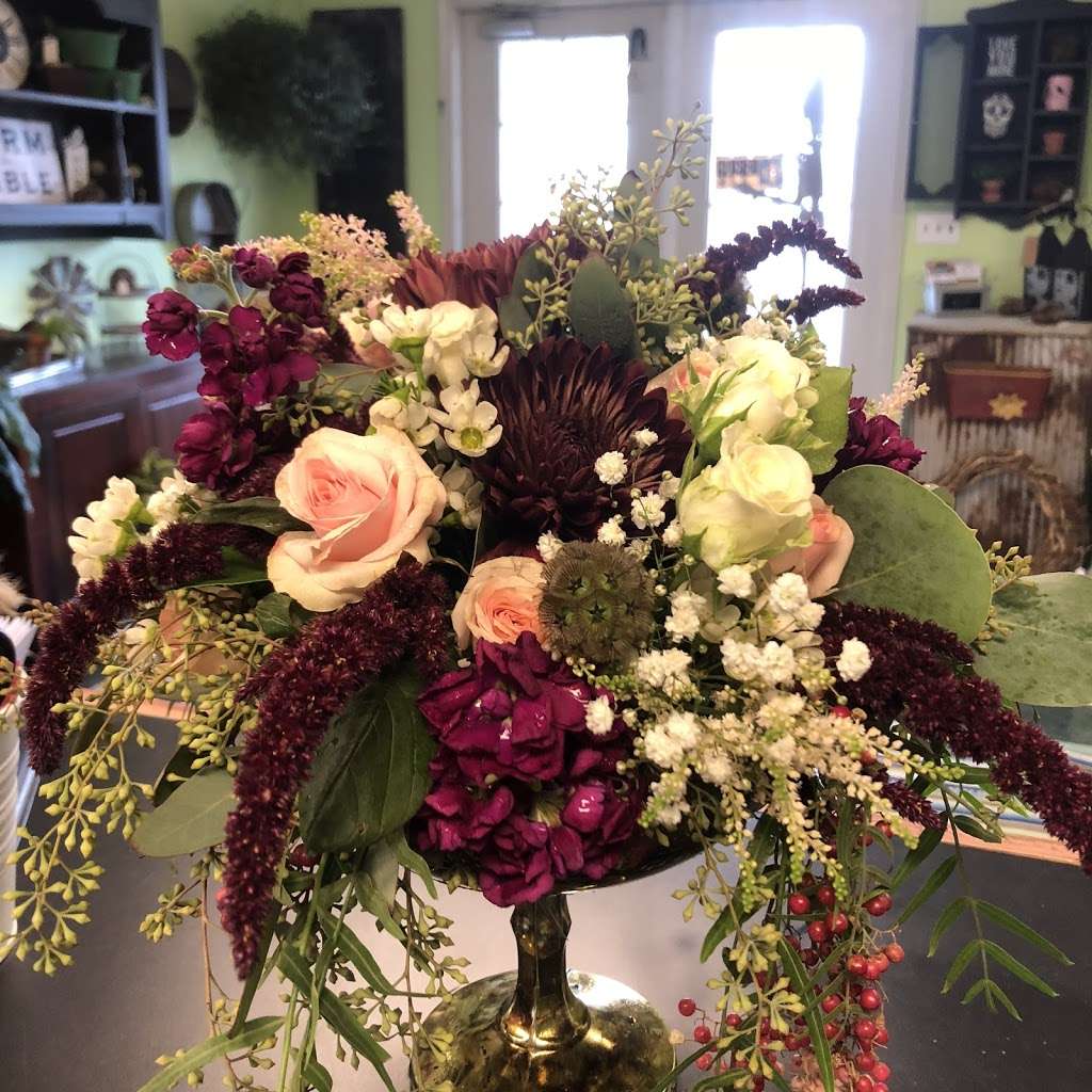 Fawn Grove Florist & Gifts | 90 Mill St, Fawn Grove, PA 17321, USA | Phone: (717) 382-4027