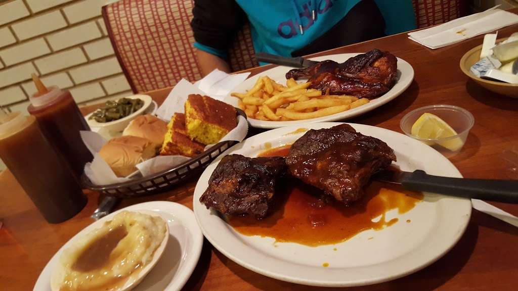 Billys Barbeque Family Restaurant | 1127 W Charlotte Ave, Mt Holly, NC 28120, USA | Phone: (704) 827-8747