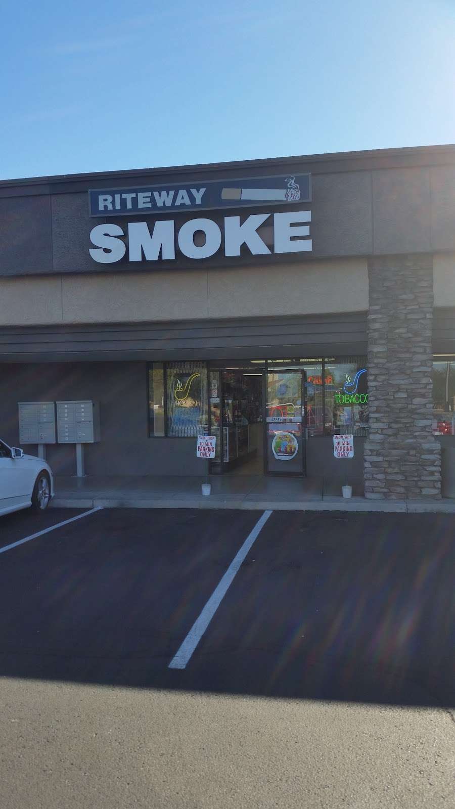 Anyway Smoke Lotto Wine | 6245 E Bell Rd, Scottsdale, AZ 85254, USA | Phone: (480) 998-5000