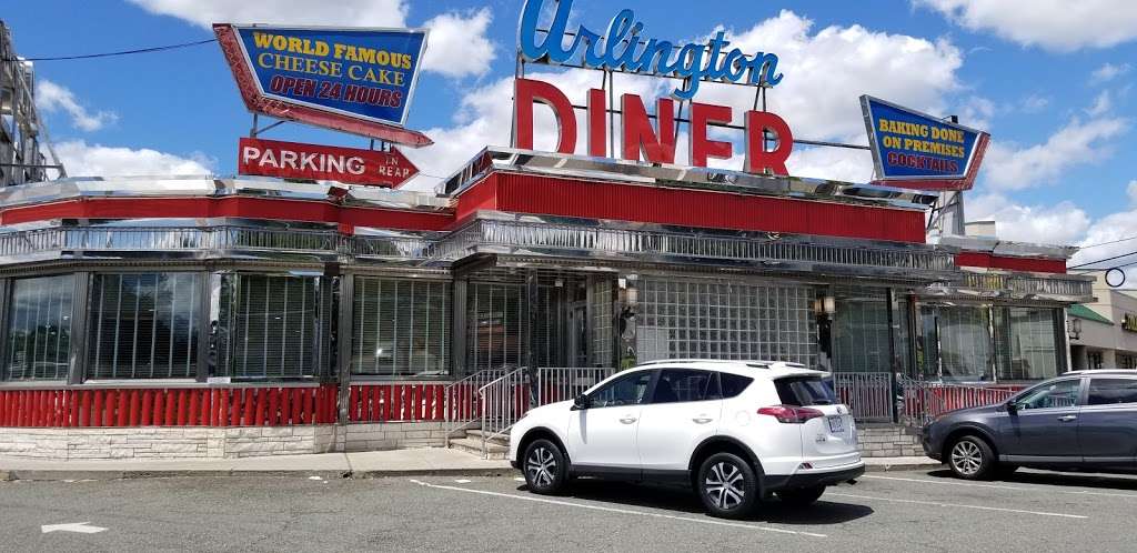 Arlington Diner | 1 River Rd, North Arlington, NJ 07031, USA | Phone: (201) 998-6262