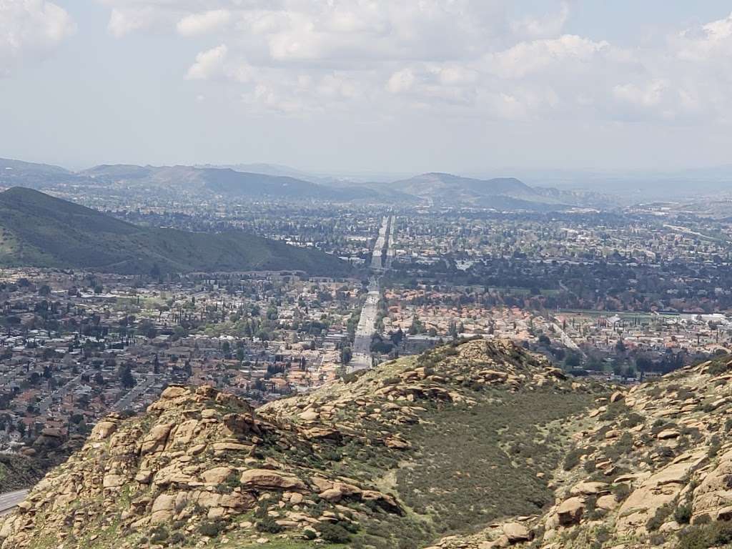 Rocky Peak Trailhead | Rocky Peak Rd, Simi Valley, CA 93063, USA | Phone: (323) 221-9944