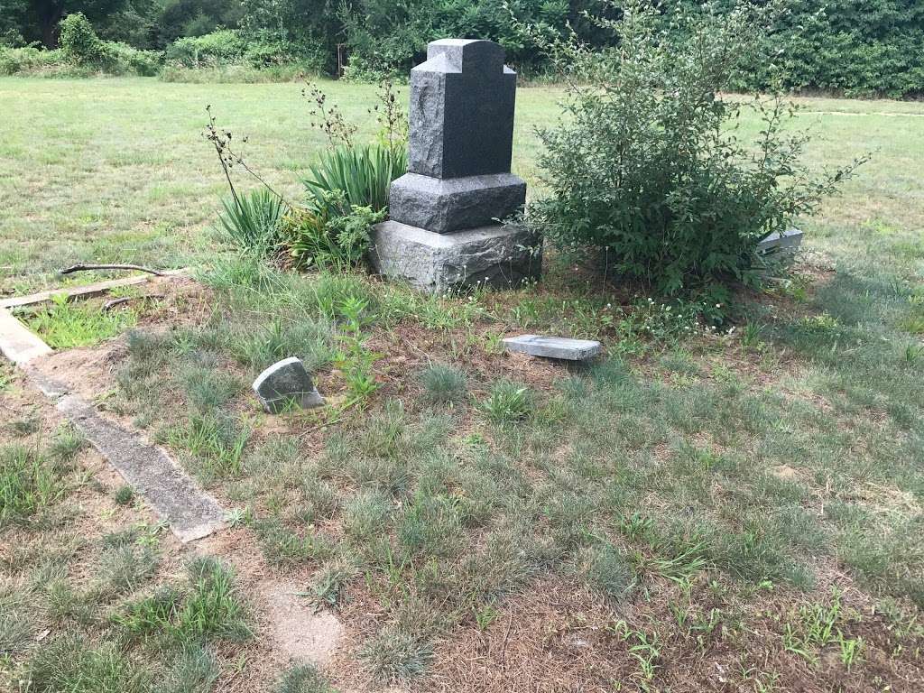 Highland Cemetery | St Joseph, MI 49085, USA | Phone: (269) 983-6325