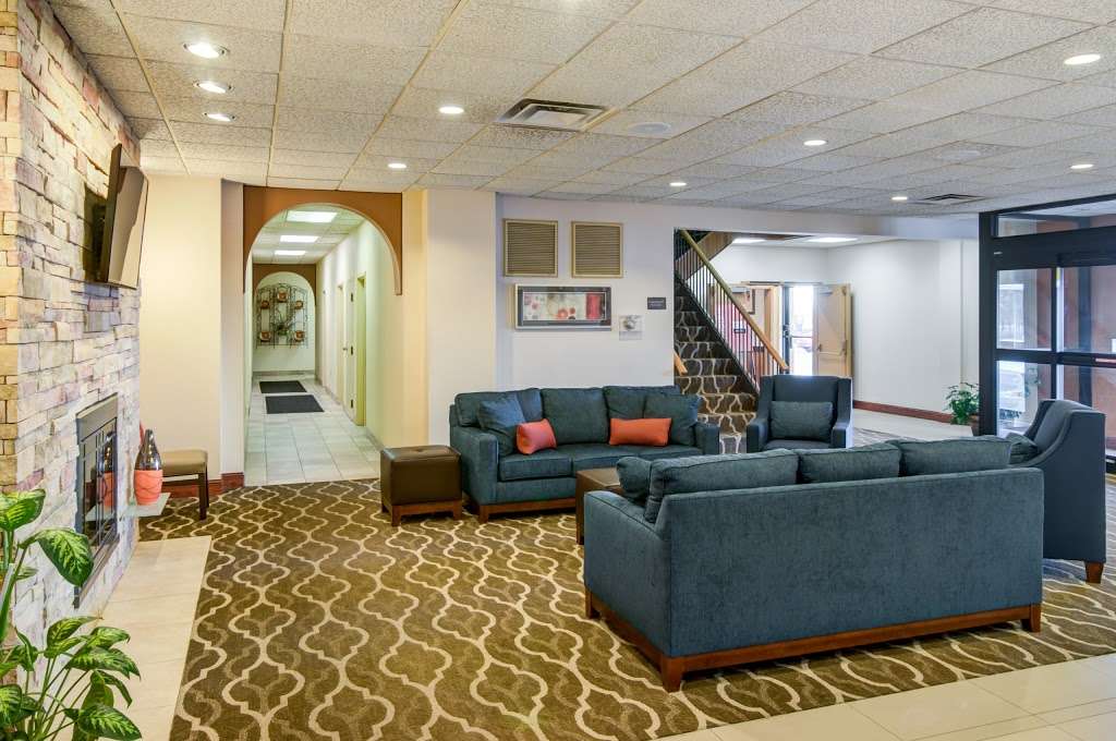 Comfort Inn | 50 Pine Dr, Greencastle, PA 17225, USA | Phone: (717) 597-8164