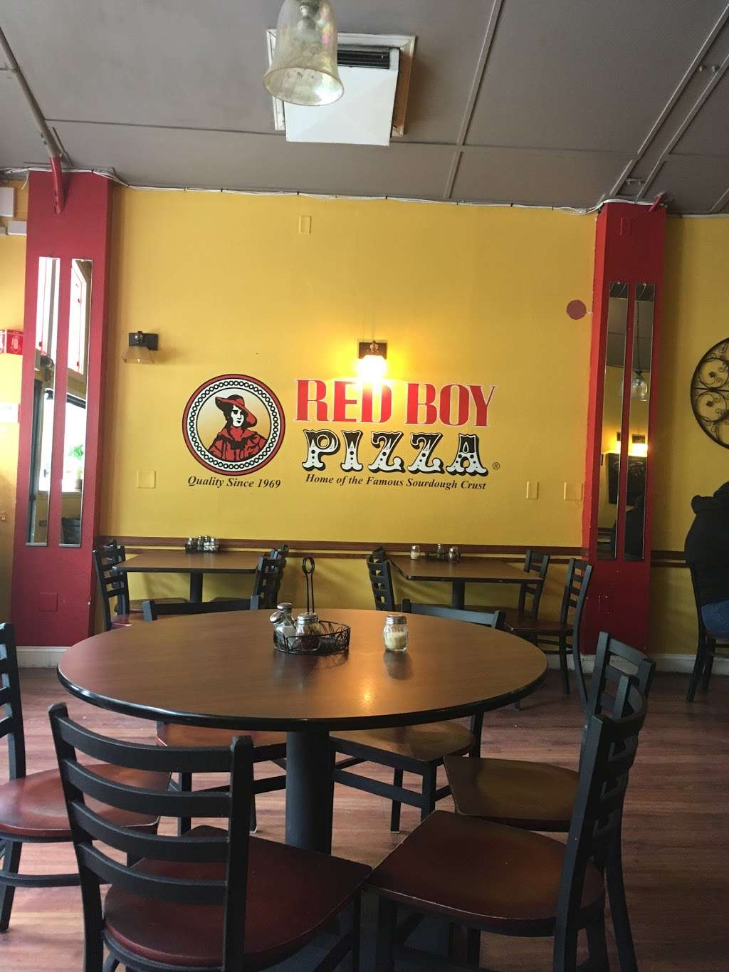 Red Boy Pizza Redwood Road | 4100 Redwood Rd #15, Oakland, CA 94619 | Phone: (510) 531-3330