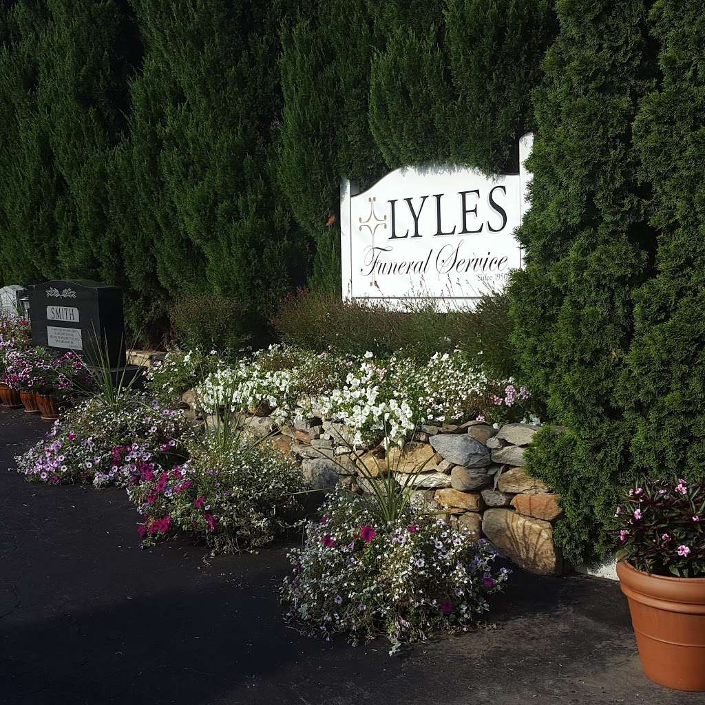 Lyles Funeral Services | 630 S 20th St, Purcellville, VA 20132, USA | Phone: (800) 388-1913