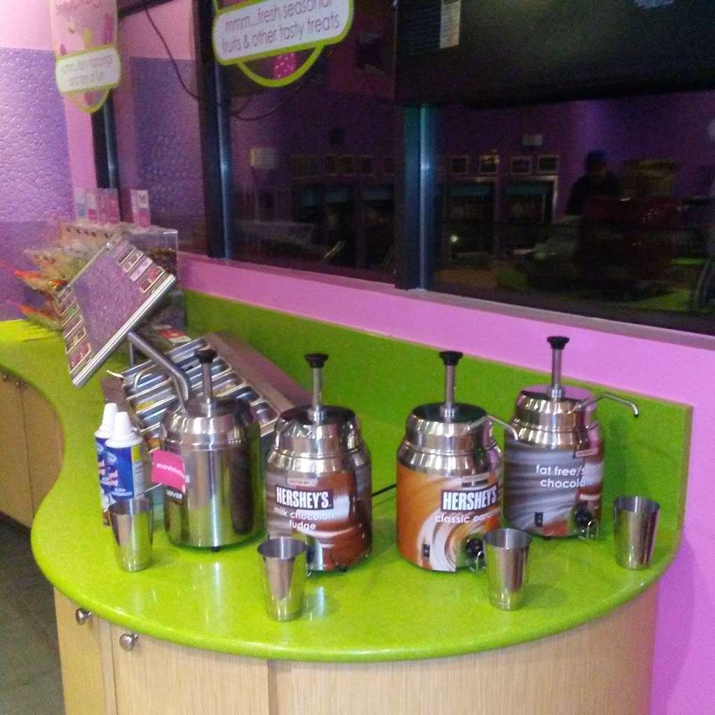 Sweeties FroYo Cafe | 8221 S Holly St, Centennial, CO 80122, USA | Phone: (720) 484-6627