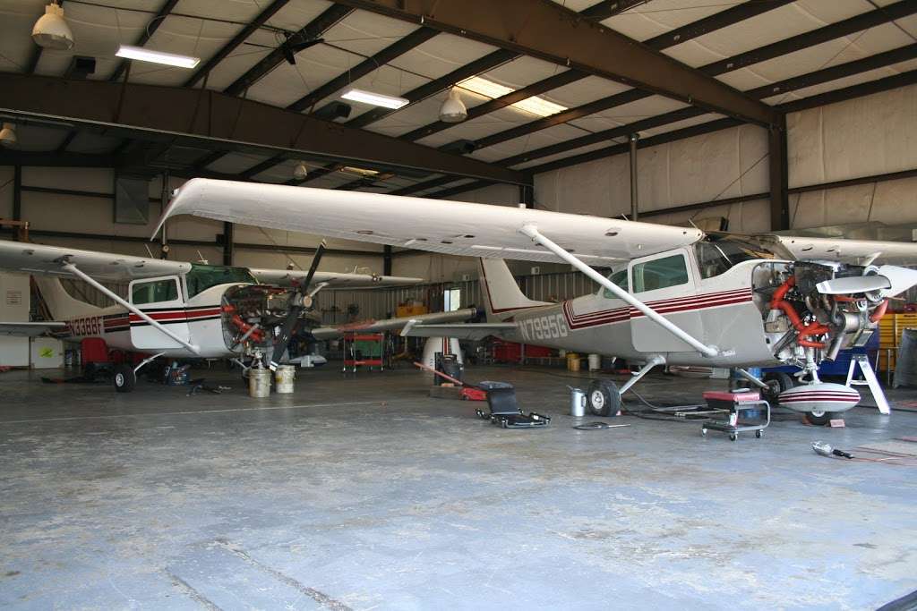 Sky Manor Air Repair and Avionics | 48 Sky Manor Rd, Pittstown, NJ 08867, USA | Phone: (908) 996-0541