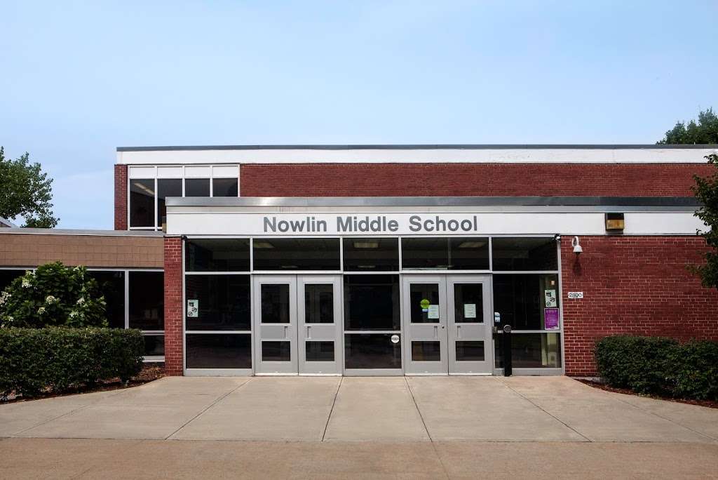 Clifford H. Nowlin Middle School | 2800 S Hardy Ave, Independence, MO 64052, USA | Phone: (816) 521-5380