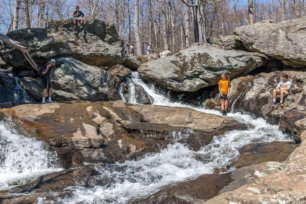 Cunningham Falls - northern trailend viewpoint | Smithsburg, MD 21783, USA