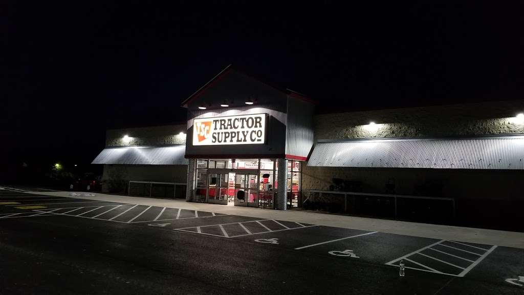 Tractor Supply Co. | 815 Newark Rd, Toughkenamon, PA 19374, USA | Phone: (610) 268-3333