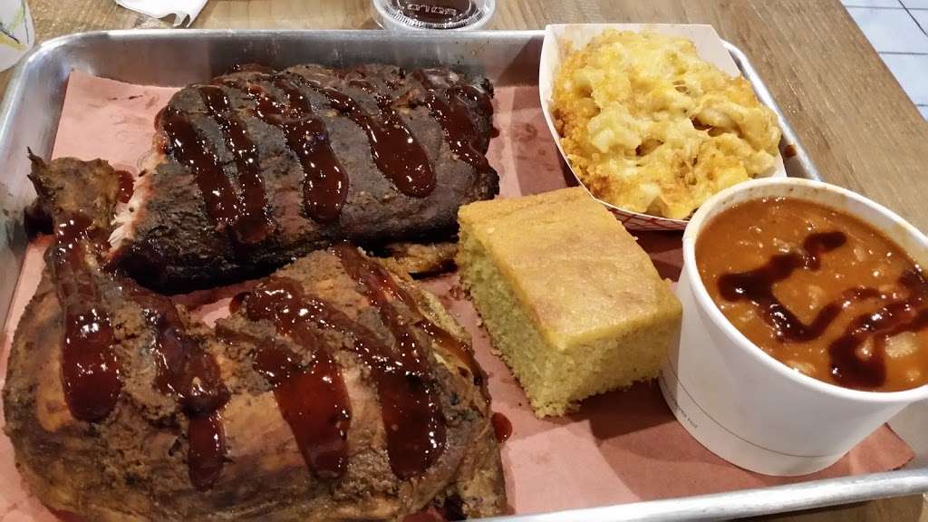OINK and MOO BBQ | 910 Haddonfield-Berlin Rd Suite 3, Voorhees Township, NJ 08043, USA | Phone: (856) 282-7630