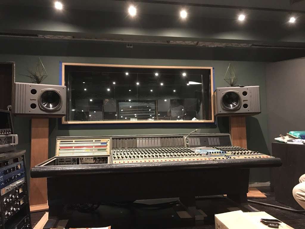 Shifted Recording Studio | 855 Humboldt St, Brooklyn, NY 11222, USA | Phone: (347) 947-1047