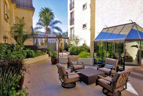 Hamilton Villas Apartments | 230 S Hamilton Dr, Beverly Hills, CA 90211, USA