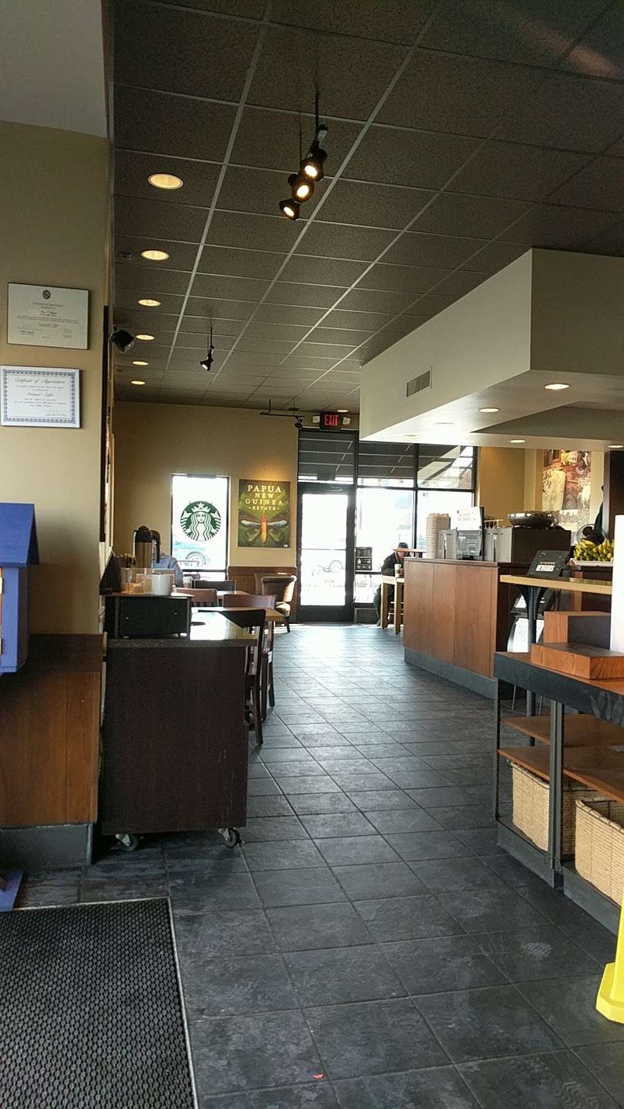 Starbucks | 6675 Crain Hwy, La Plata, MD 20646, USA | Phone: (301) 392-5212