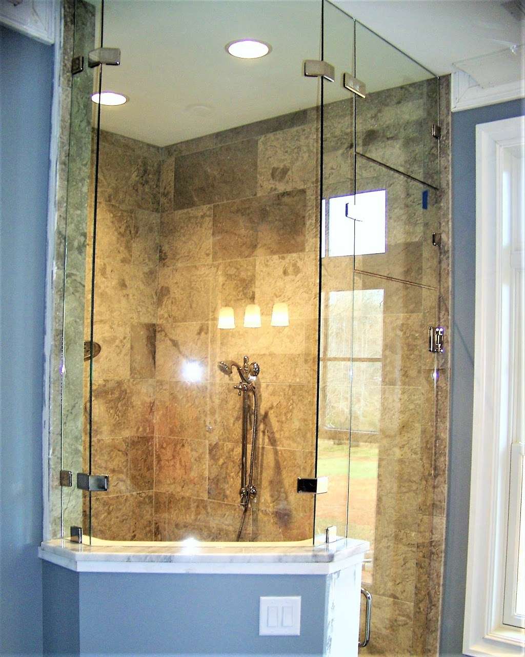 Statesville Glass & Shower Door | 1539 Shelton Ave, Statesville, NC 28677, USA | Phone: (704) 873-3523