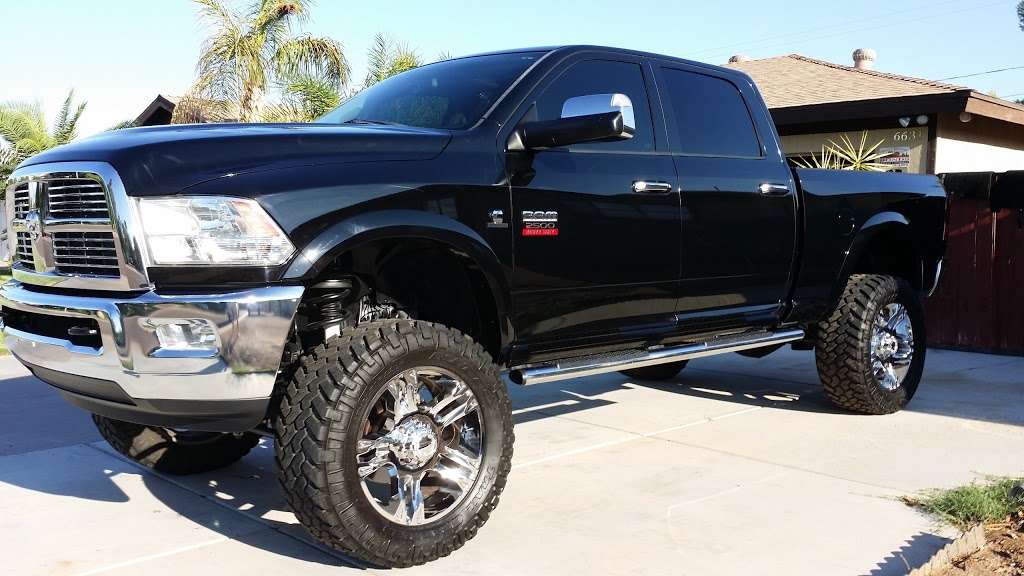 Canyon State Trucks & Suvs | Diesels - 4x4s - Lifted Trucks | 711 N Scottsdale Rd, Tempe, AZ 85281, USA | Phone: (480) 929-9900