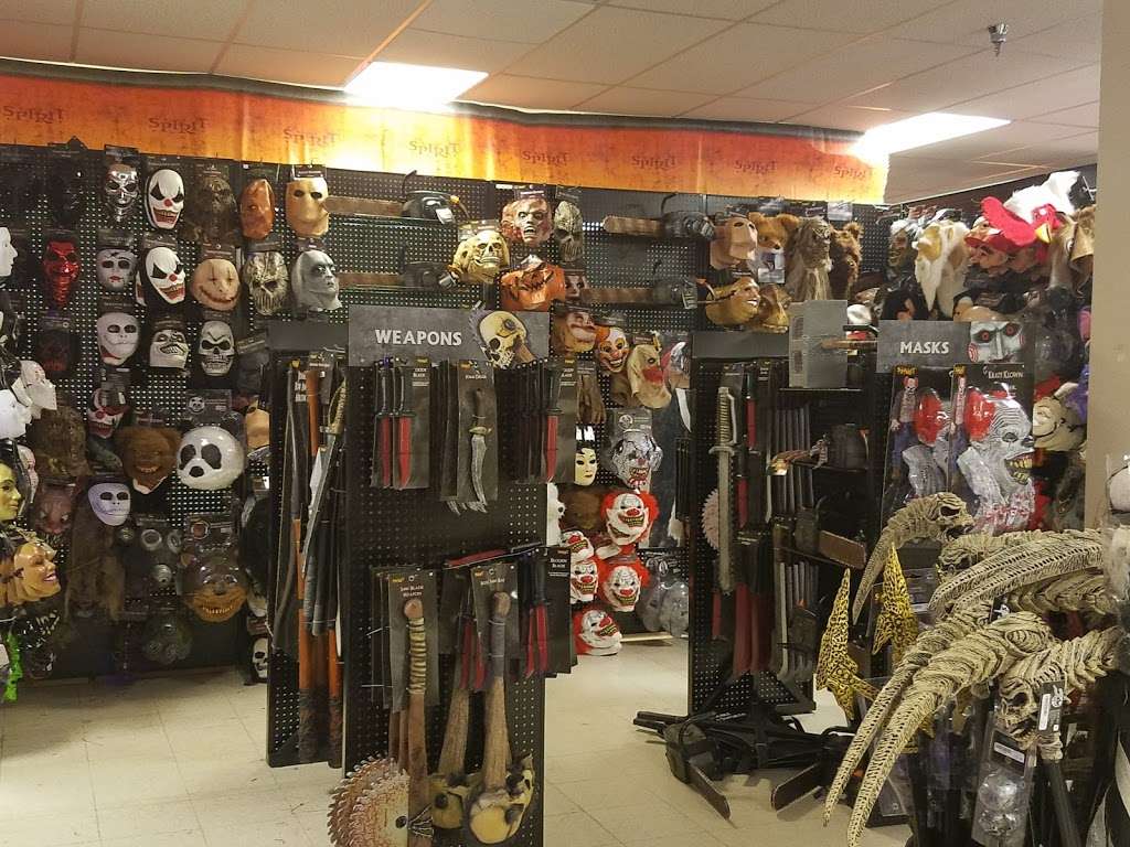 Spirit Halloween | 10265 Southern Blvd, Royal Palm Beach, FL 33411 | Phone: (866) 586-0155