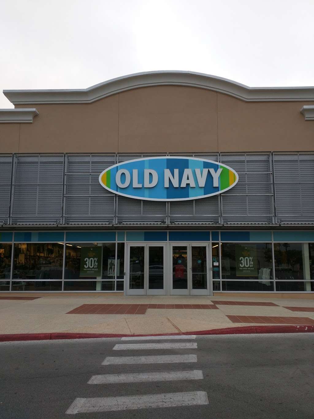 Old Navy | 17610 La Cantera Pkwy SUITE 117, San Antonio, TX 78257, USA | Phone: (210) 641-1603