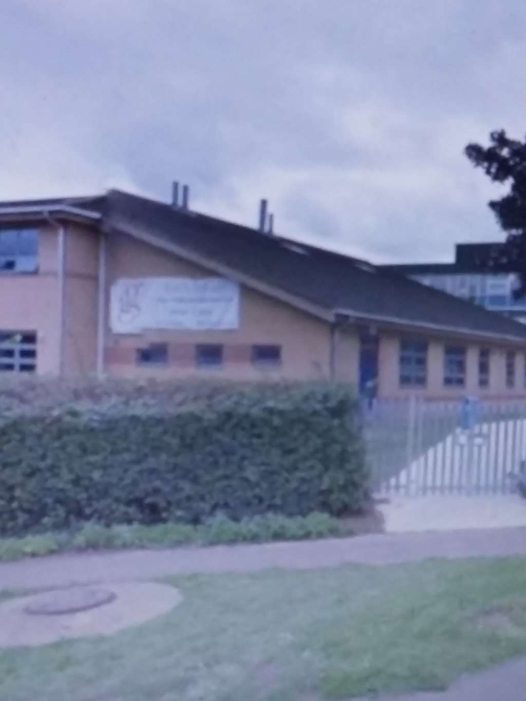 Bonneygrove Primary School | Dark Ln, Cheshunt, Waltham Cross EN7 5ED, UK | Phone: 01992 307900