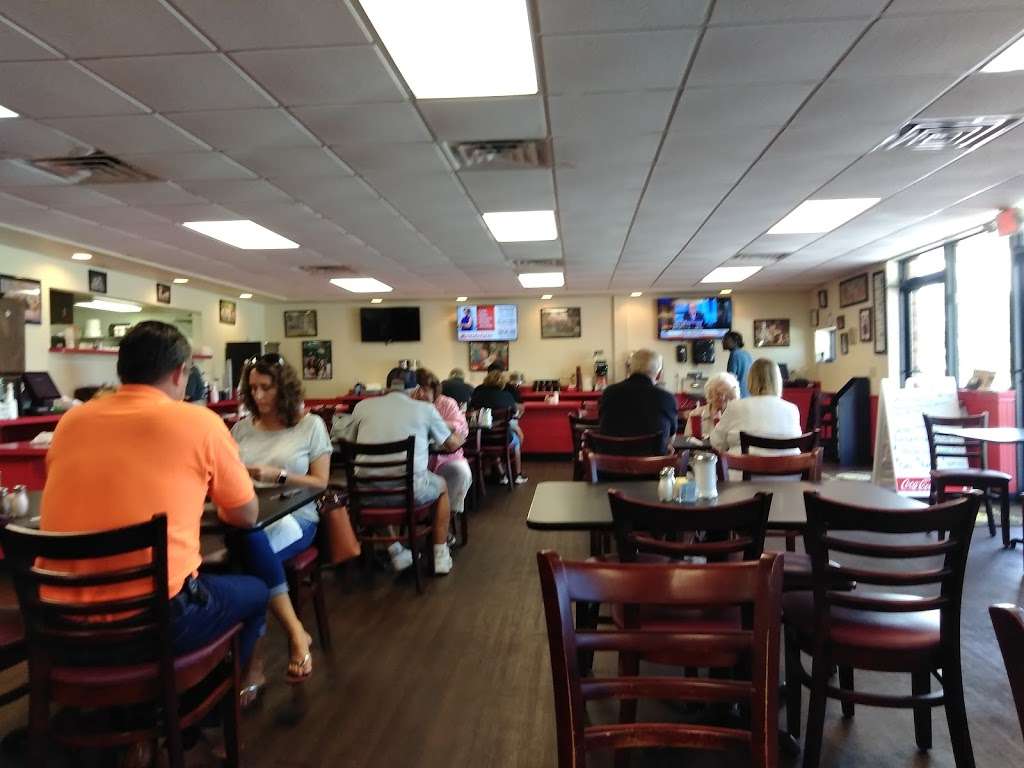 Darrells Diner Wildwood | 8727 US-301, Wildwood, FL 34785, USA | Phone: (352) 748-0017