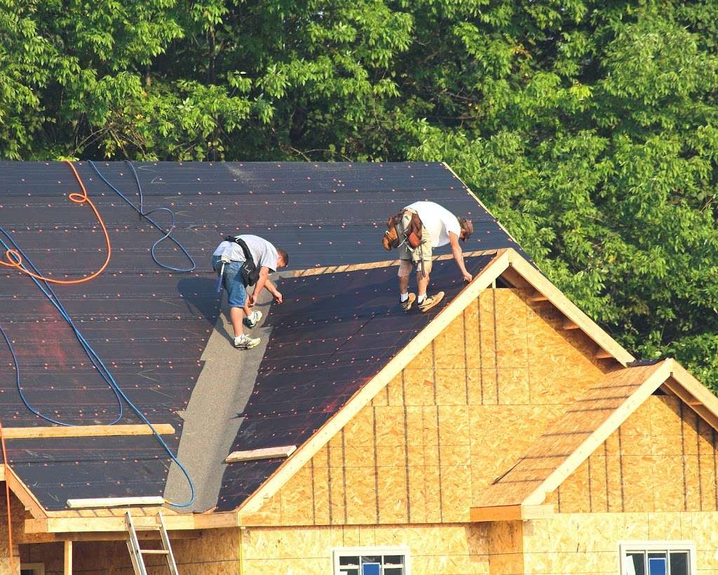 Baltimore Roofing Pros | 9722 Groffs Mill Dr #561, Owings Mills, MD 21117, USA | Phone: (443) 991-7270