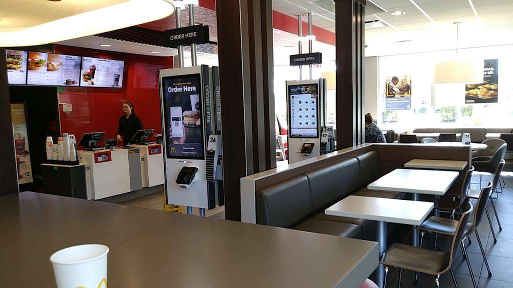 McDonalds | 10701 Narcoossee Rd, Orlando, FL 32832 | Phone: (407) 273-3552