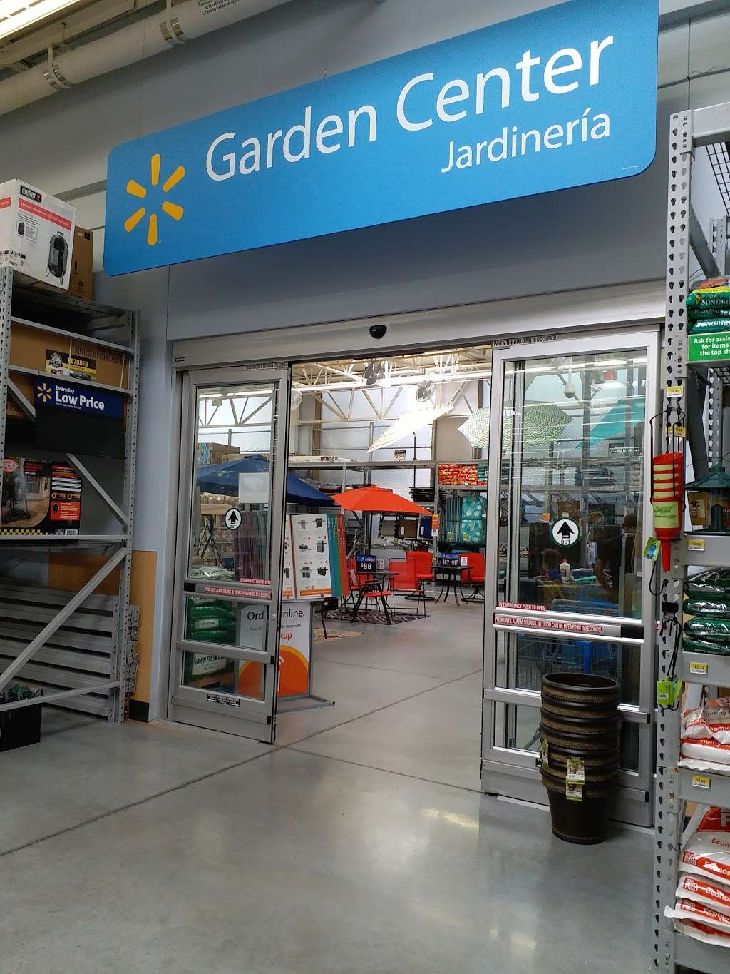 Walmart Garden Center | 5626 Walzem Rd, Windcrest, TX 78218, USA | Phone: (210) 507-0650