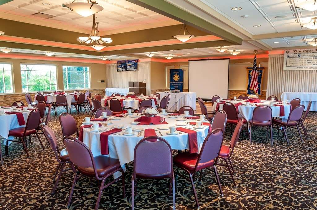 Chandlers | 401 Roselle Rd, Schaumburg, IL 60194, USA | Phone: (847) 885-9009