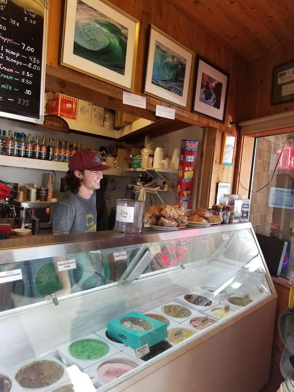 Captain Davey’s Coffee and Ice Cream | 537 Smith Brothers Rd, Bodega Bay, CA 94923, USA | Phone: (707) 377-4039