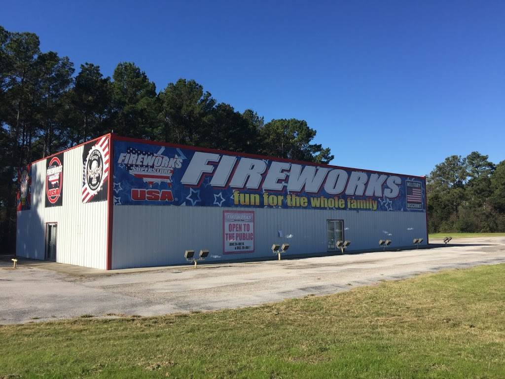 Fireworks Superstore - New Waverly | 3022, I-45, New Waverly, TX 77358, USA | Phone: (346) 297-0672