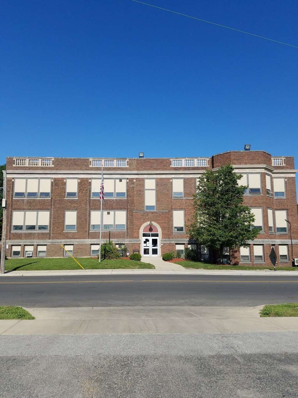 Beaupre Elementary School | 954 E Benton St, Aurora, IL 60505 | Phone: (630) 299-5390