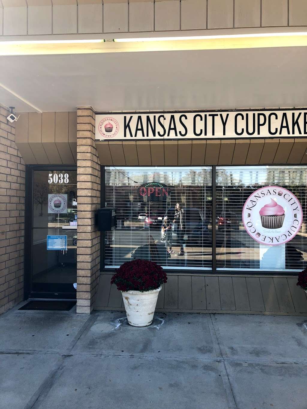 Kansas City Cupcake Co. | 5038 Lamar Ave, Mission, KS 66202 | Phone: (913) 217-7921