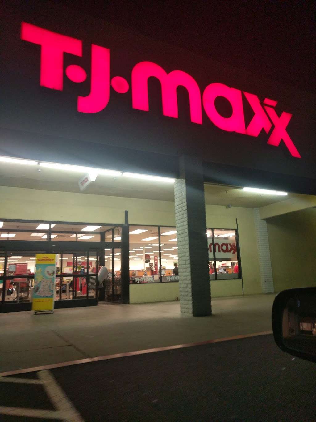 T.J. Maxx | 4511 E Cactus Rd, Phoenix, AZ 85032, USA | Phone: (602) 953-2970