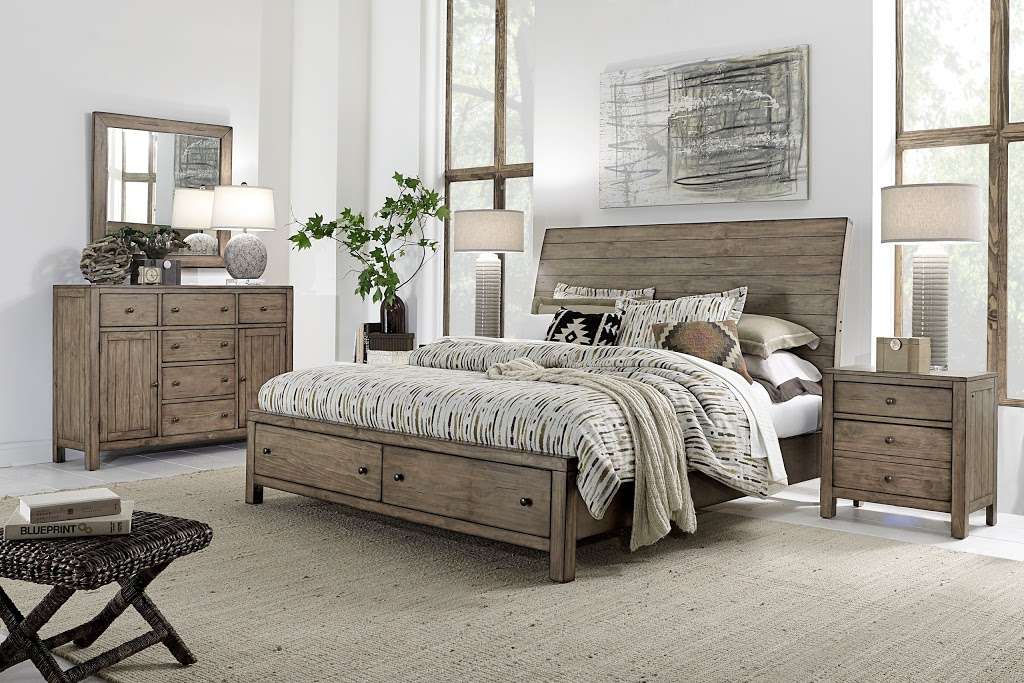 Woodleys Fine Furniture - Longmont | 1400 S Main St, Longmont, CO 80501, USA | Phone: (303) 651-1015