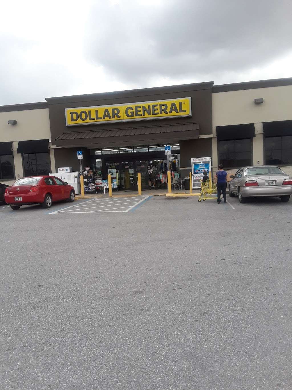 Dollar General | 109 U.S. Highway 17-92 North, Davenport, FL 33897, USA | Phone: (863) 588-3475