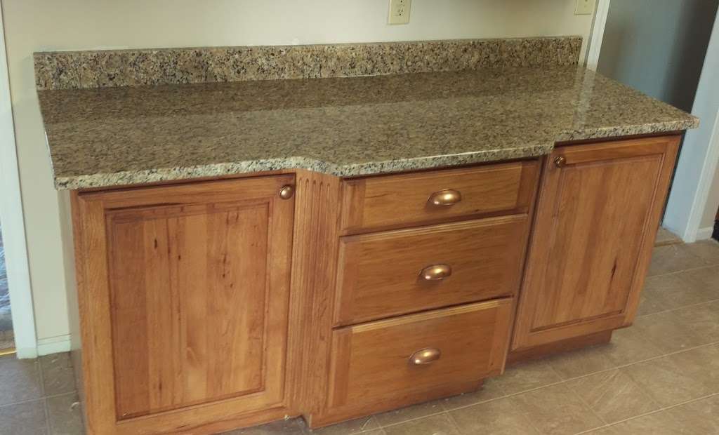 Factory Plaza granite Quartz countertops. Kitchen cabinets manuf | 429 Evergreen St, Bensenville, IL 60106 | Phone: (630) 616-9999