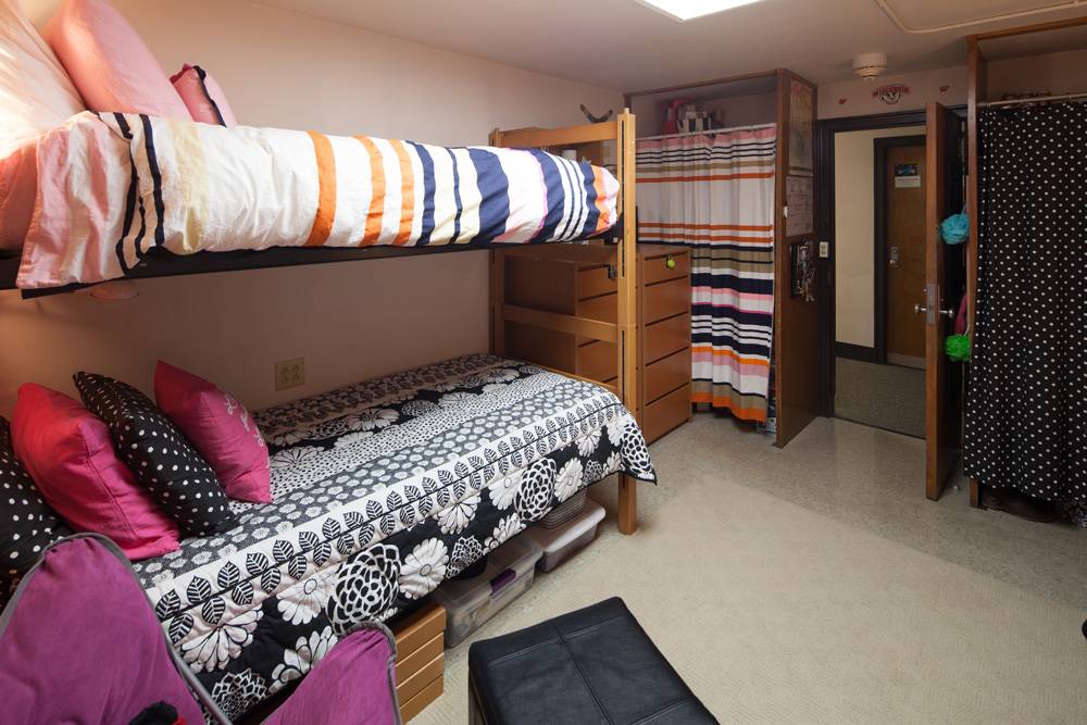 Chadbourne Residence Hall | 420 N Park St, Madison, WI 53706, USA | Phone: (608) 262-2688