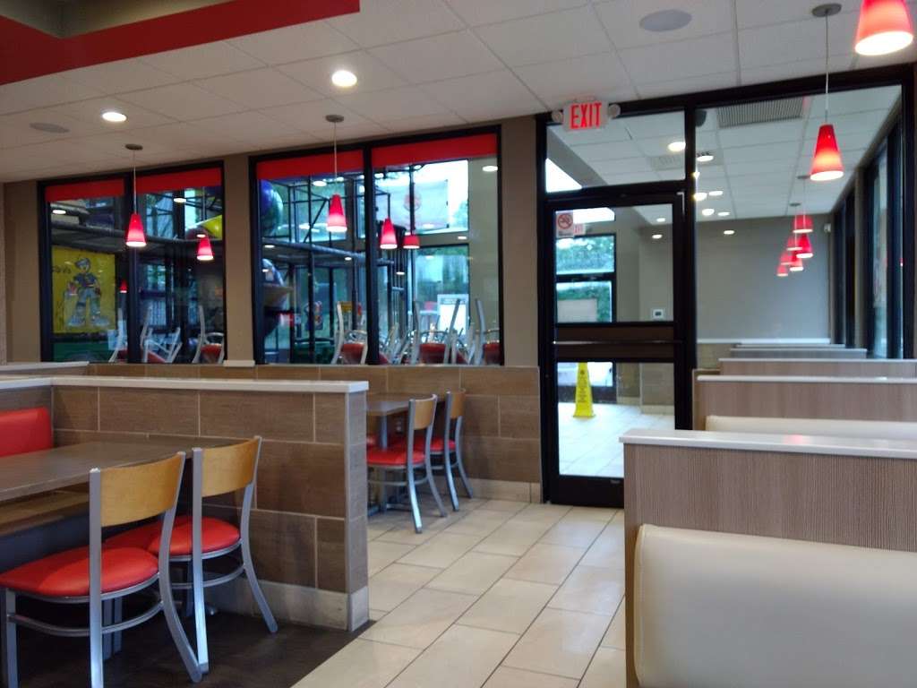 Burger King | 7640 Linton Hall Rd, Gainesville, VA 20155, USA | Phone: (703) 753-8777