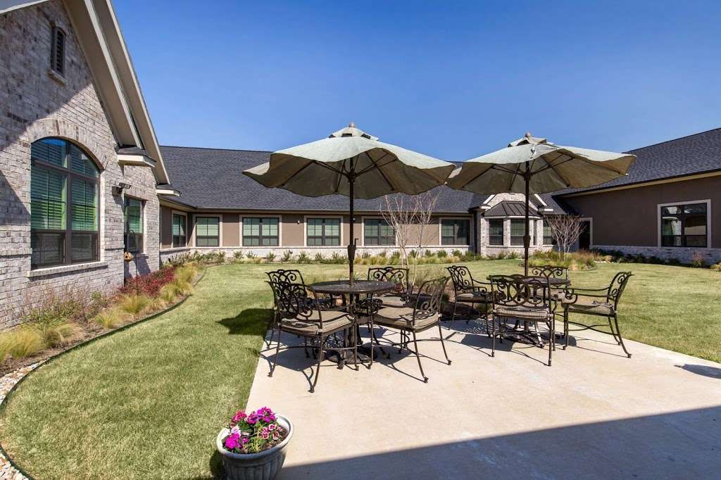 Briarview Senior Living | 2645 E Trinity Mills Rd, Carrollton, TX 75006 | Phone: (972) 418-1400