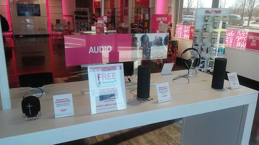 T-Mobile | 2024 N, IL-50 Spc A1, Bourbonnais, IL 60914, USA | Phone: (815) 802-0361