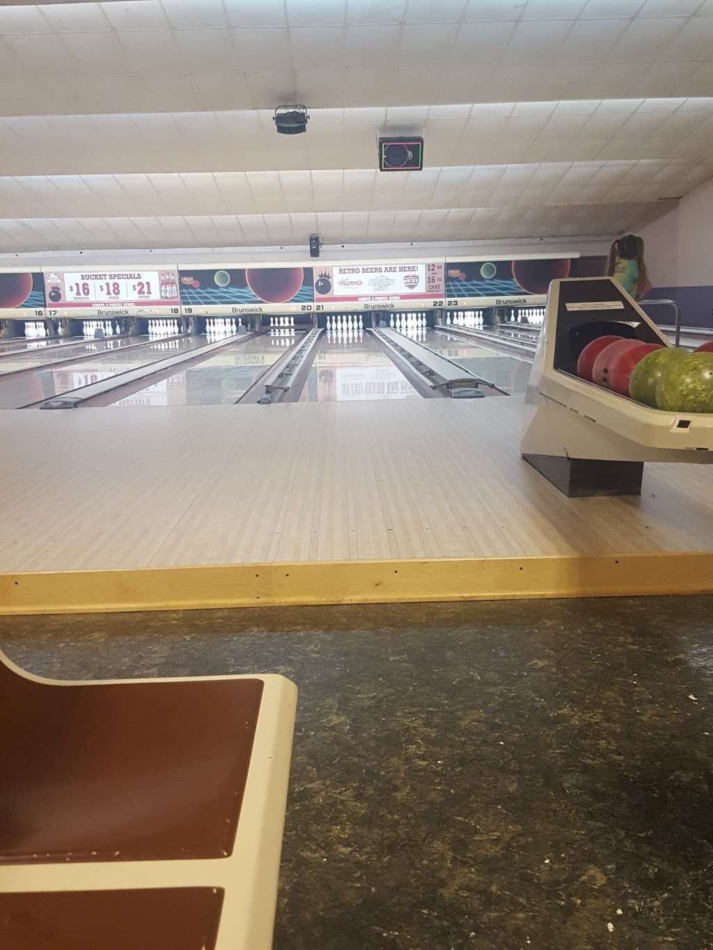 Liberty Lanes | 115 L W Besinger Dr, Carpentersville, IL 60110, USA | Phone: (847) 428-6446