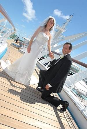 Cruising Weddings | 4200 5th St NE, Minneapolis, MN 55421, USA | Phone: (888) 218-3378