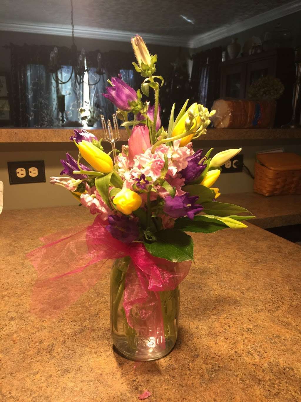 Twisted Twigs Florals | 1123, 325 S Bonsall Rd, Coatesville, PA 19320 | Phone: (484) 368-9672