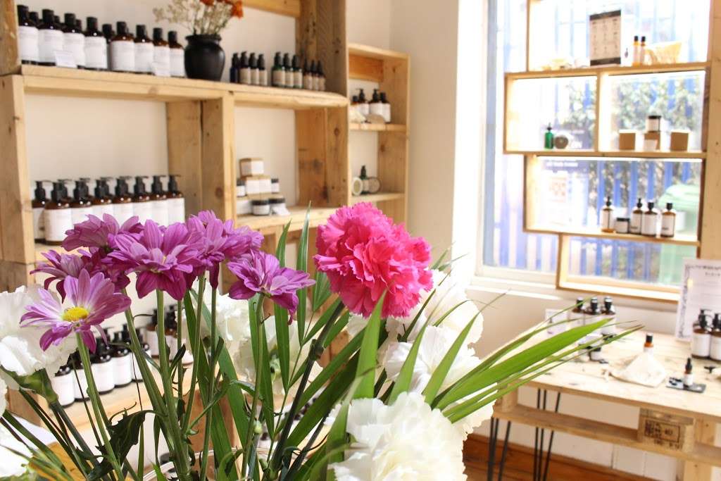 Siain Organic Beauty | 41A Fourth Ave, London E12 6DP, UK | Phone: 020 8281 5987